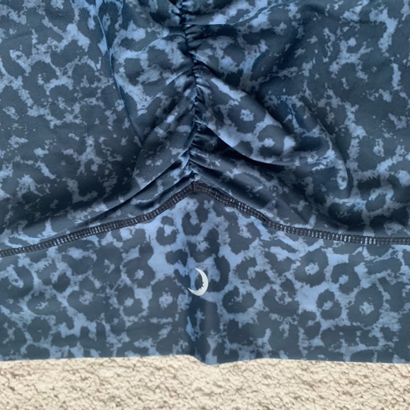 (SOLD)Zyia high rise leopard scrunch butt leggings - Picture 3 of 4